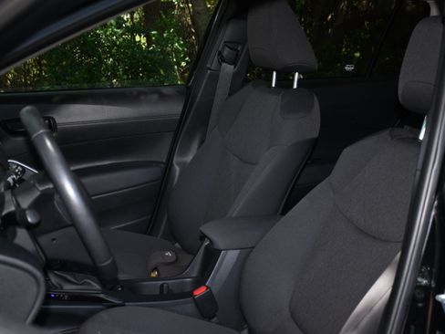 Used 2023 Toyota Corolla Cross LE w/ Moonroof Package AWD/4WD image 12