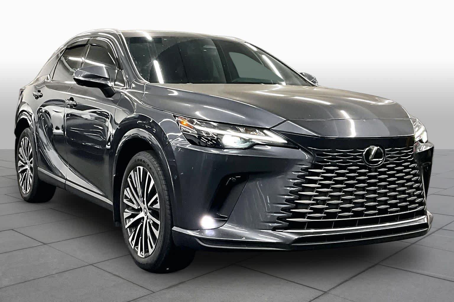 Used 2025 Lexus RX 350 w/ Convenience Package AWD/4WD image 3