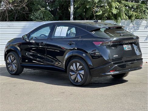 Used 2024 Nissan Ariya AWD image 3