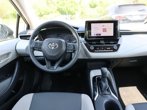 Used 2023 Toyota Corolla LE w/ LE Convenience Package FWD image 14