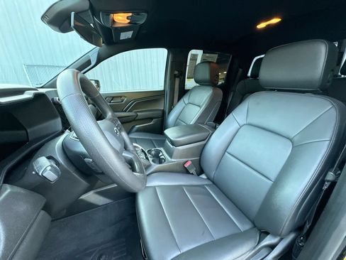 Used 2024 Chevrolet Colorado Trail Boss w/ Advanced Trailering Package AWD/4WD image 13