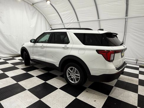New 2026 Ford Explorer Active image 2