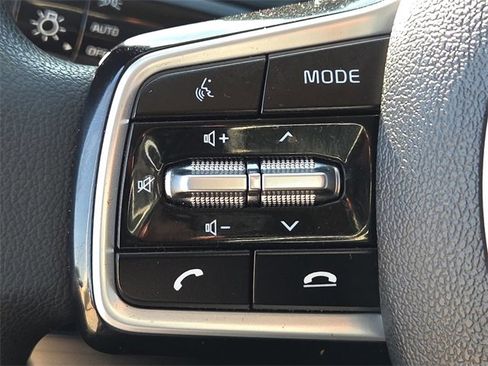 Used 2021 Kia Sorento LX image 29