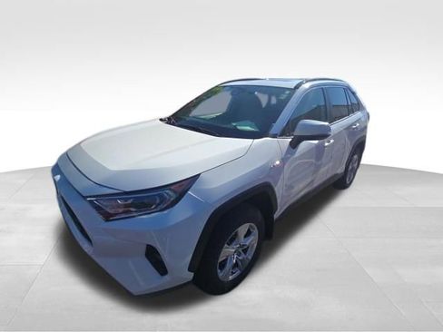 Used 2021 Toyota RAV4 XLE w/ Convenience Package AWD/4WD image 9