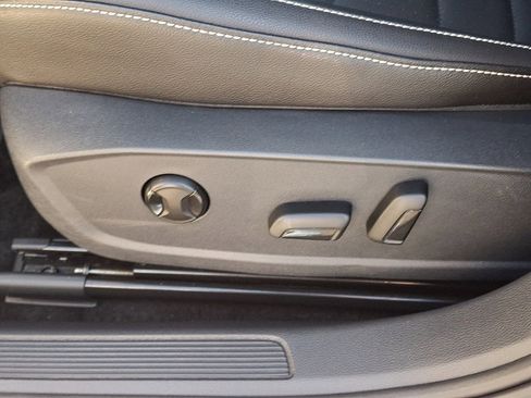 Used 2023 Volkswagen Jetta SE image 16