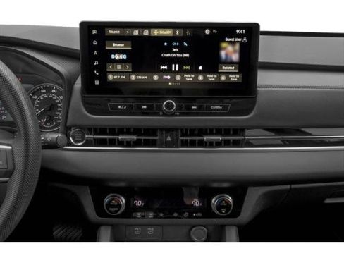 Used 2025 Mitsubishi Outlander ES FWD image 12