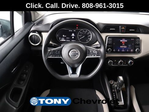 Used 2020 Nissan Versa SV image 12