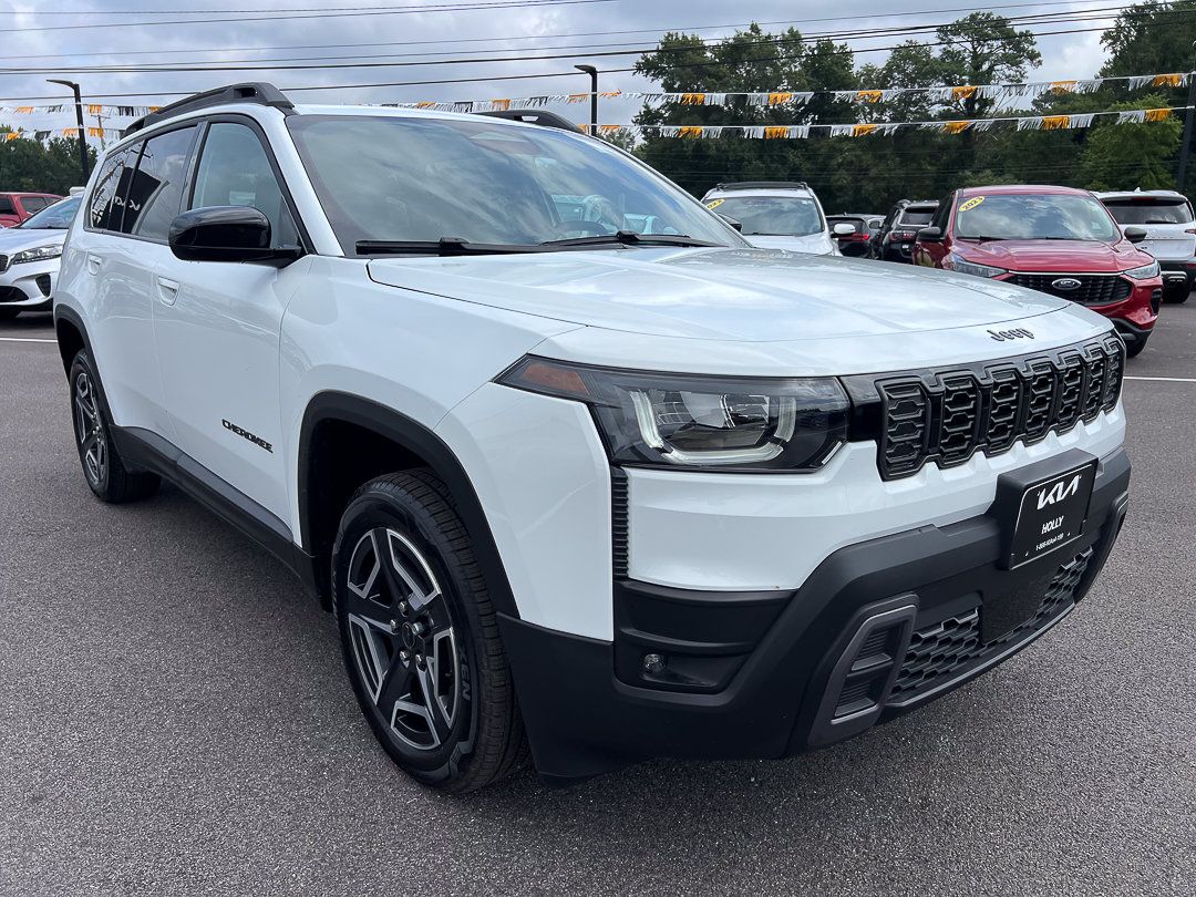 Used 2026 Jeep Cherokee Laredo AWD/4WD image 11