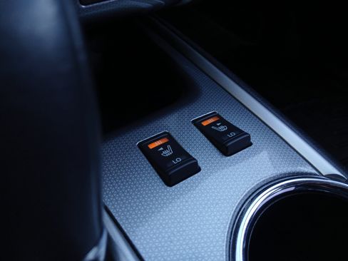 Used 2017 Nissan Pathfinder SL w/ Trailer Tow Package image 12