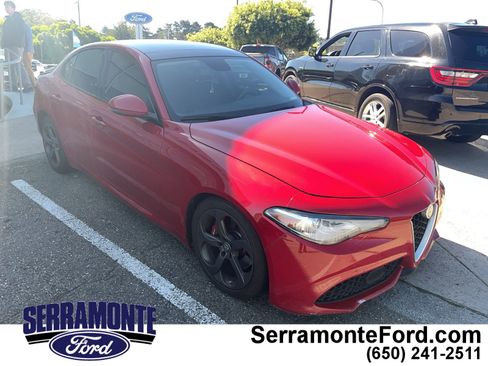 Used 2018 Alfa Romeo Giulia image 1