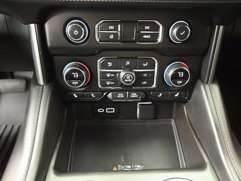 Used 2021 Chevrolet Tahoe LT AWD/4WD image 16