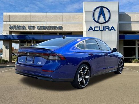 Used 2025 Honda Accord Sport image 2