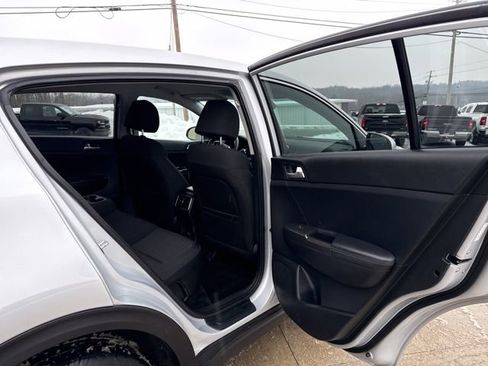 Used 2020 Kia Sportage LX image 42