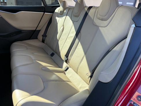 Used 2013 Tesla Model S Long Range image 23