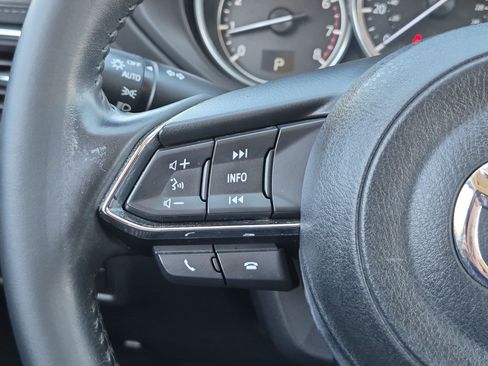 Used 2018 MAZDA CX-5 Touring w/ Preferred Equipment Package FWD image 16