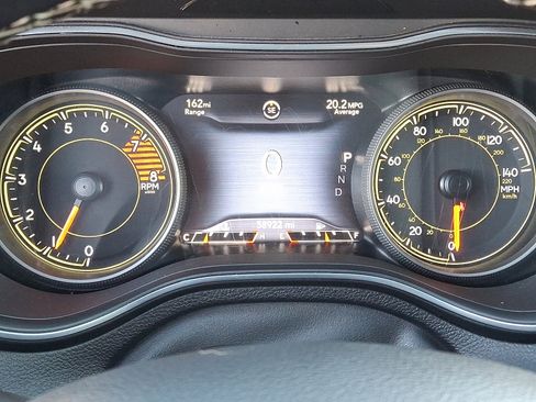 Used 2021 Jeep Cherokee Latitude Lux 80th Anniv w/ Quick Order Package 26U 80TH image 23