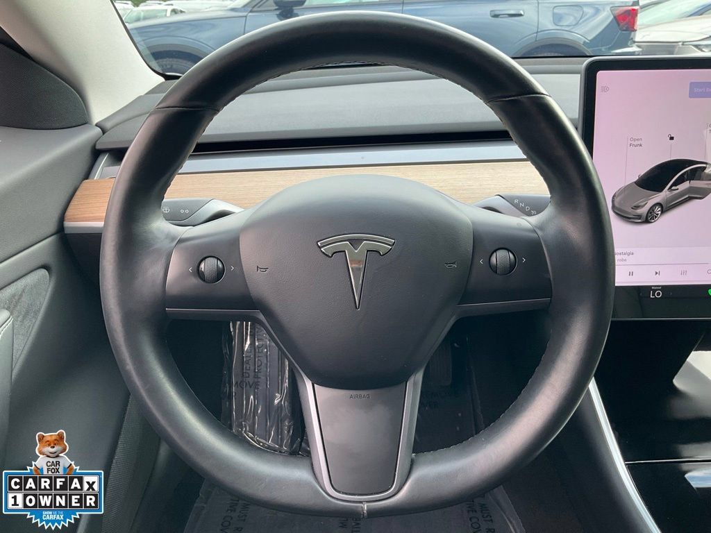 Used 2018 Tesla Model 3 Long Range RWD image 39