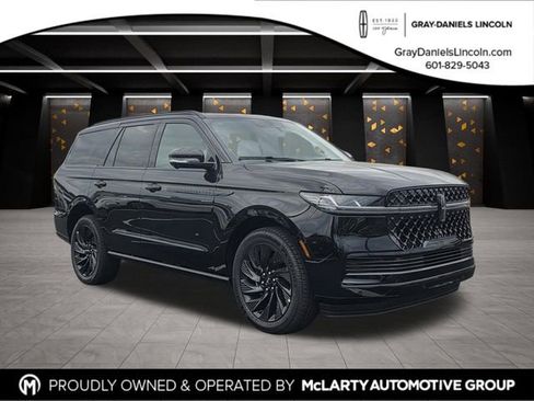 New 2026 Lincoln Navigator Reserve w/ Jet Appearance Package AWD/4WD image 1