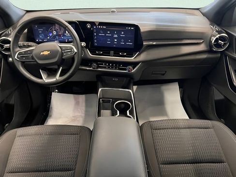 Used 2025 Chevrolet Equinox LT image 16