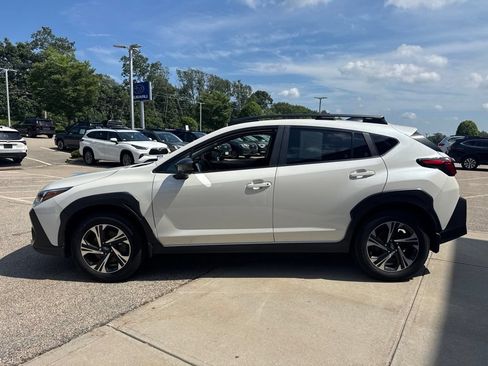 Used 2024 Subaru Crosstrek 2.0i Premium AWD/4WD image 6