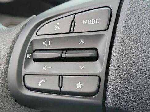 New 2026 Hyundai Venue SE image 8