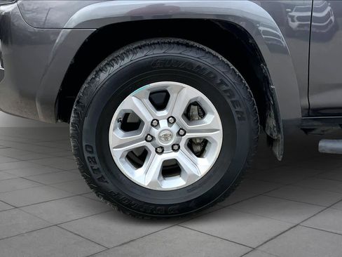 Used 2021 Toyota 4Runner SR5 Premium image 10