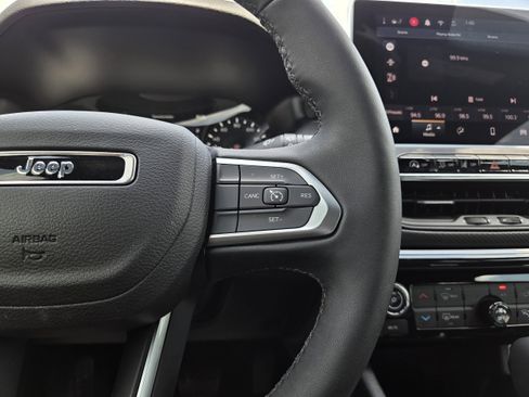 New 2026 Jeep Compass Latitude image 40