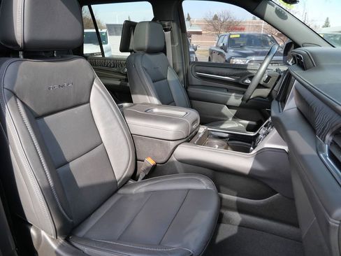 Used 2024 GMC Yukon Denali w/ Denali Reserve Package AWD/4WD image 15