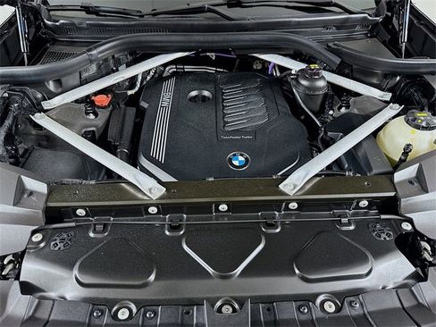 Used 2021 BMW X7 xDrive40i image 30