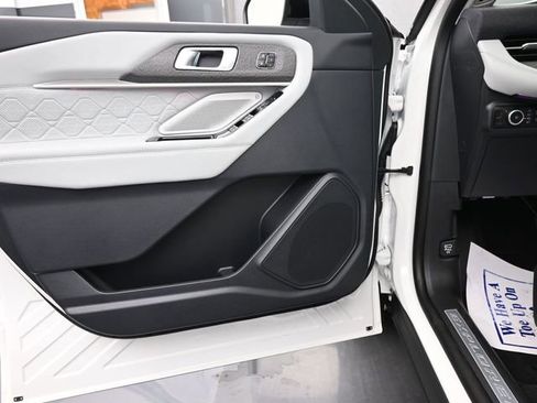 New 2025 Ford Explorer Platinum w/ Ultimate Package image 12