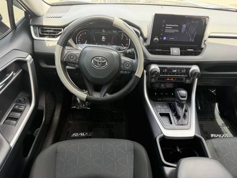 Used 2024 Toyota RAV4 XLE w/ Convenience Package FWD image 18