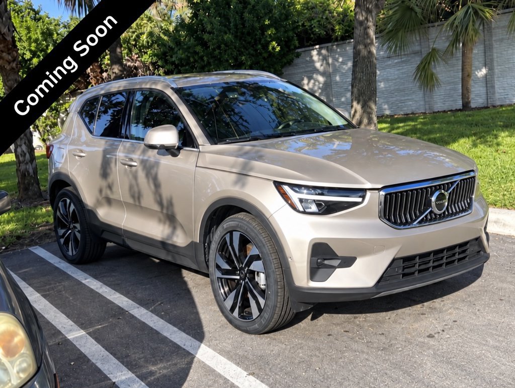 Certified 2024 Volvo XC40 B5 Plus w/ Protection Package Premier AWD/4WD image 1