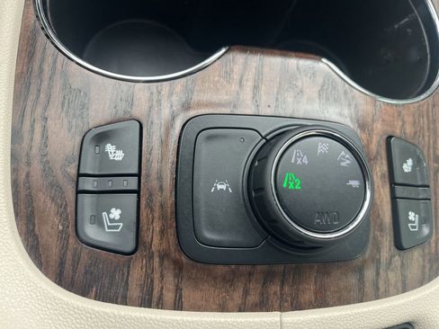 Used 2021 GMC Acadia Denali w/ Denali Ultimate Package image 22