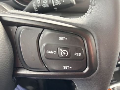 Used 2023 Jeep Wrangler Sport S image 15