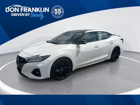 Used 2022 Nissan Maxima SR w/ Sport Mat Group FWD image 1