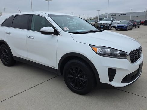 Used 2019 Kia Sorento LX image 7