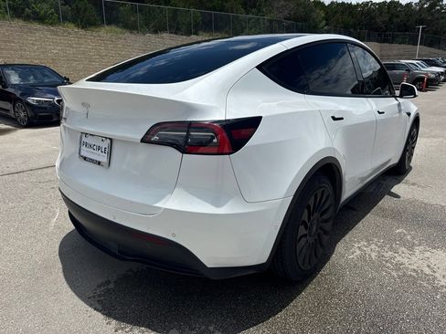Used 2021 Tesla Model Y 2WD image 6