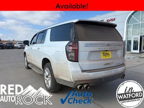 Used 2022 Chevrolet Suburban Premier image 8