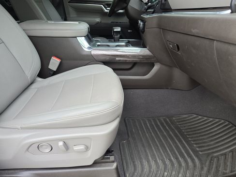 Used 2022 Chevrolet Silverado 1500 LTZ image 17