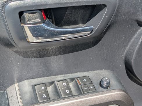 Used 2019 Toyota Tacoma TRD Sport w/ Technology Package RWD image 15
