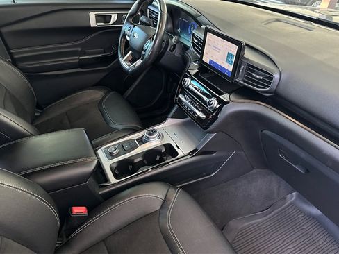 Used 2022 Ford Explorer ST w/ ST Street Pack image 20