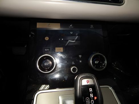 Used 2022 Land Rover Range Rover Evoque SE image 23