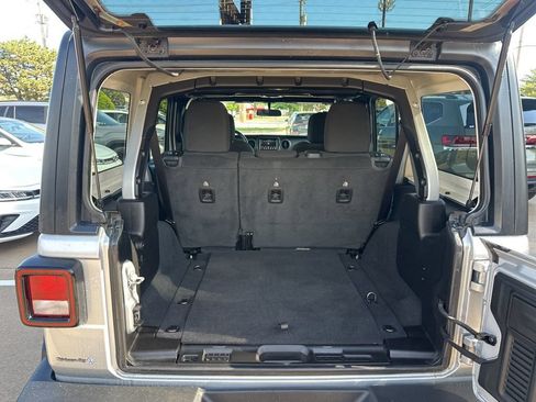 Used 2022 Jeep Wrangler Unlimited Sport AWD/4WD image 18
