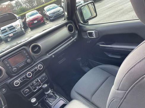 Used 2020 Jeep Wrangler Unlimited Sport S image 22