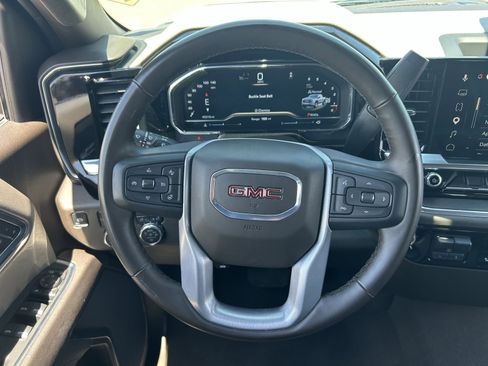Certified 2025 GMC Sierra 1500 SLT AWD/4WD image 20