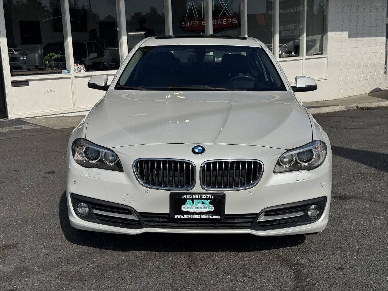 Used 2015 BMW 528i Sedan RWD image 11