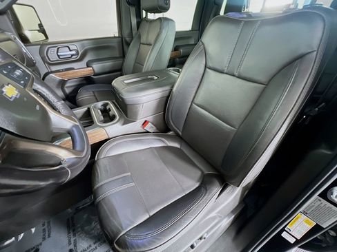 Certified 2022 Chevrolet Silverado 2500 High Country w/ LPO, Dark Essentials Package image 22