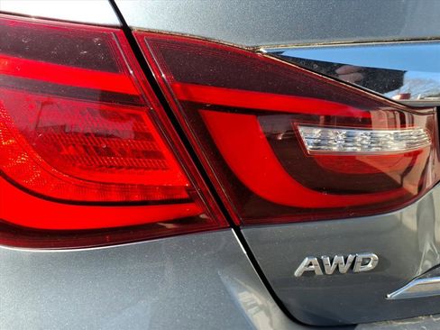 Used 2016 INFINITI Q70 3.7 image 11