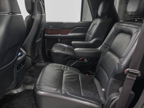 Used 2024 Lincoln Navigator Reserve AWD/4WD image 37
