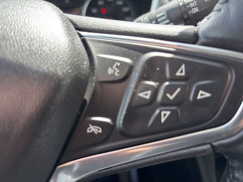 Used 2018 Chevrolet Equinox LT w/ Sun & Infotainment Package image 39